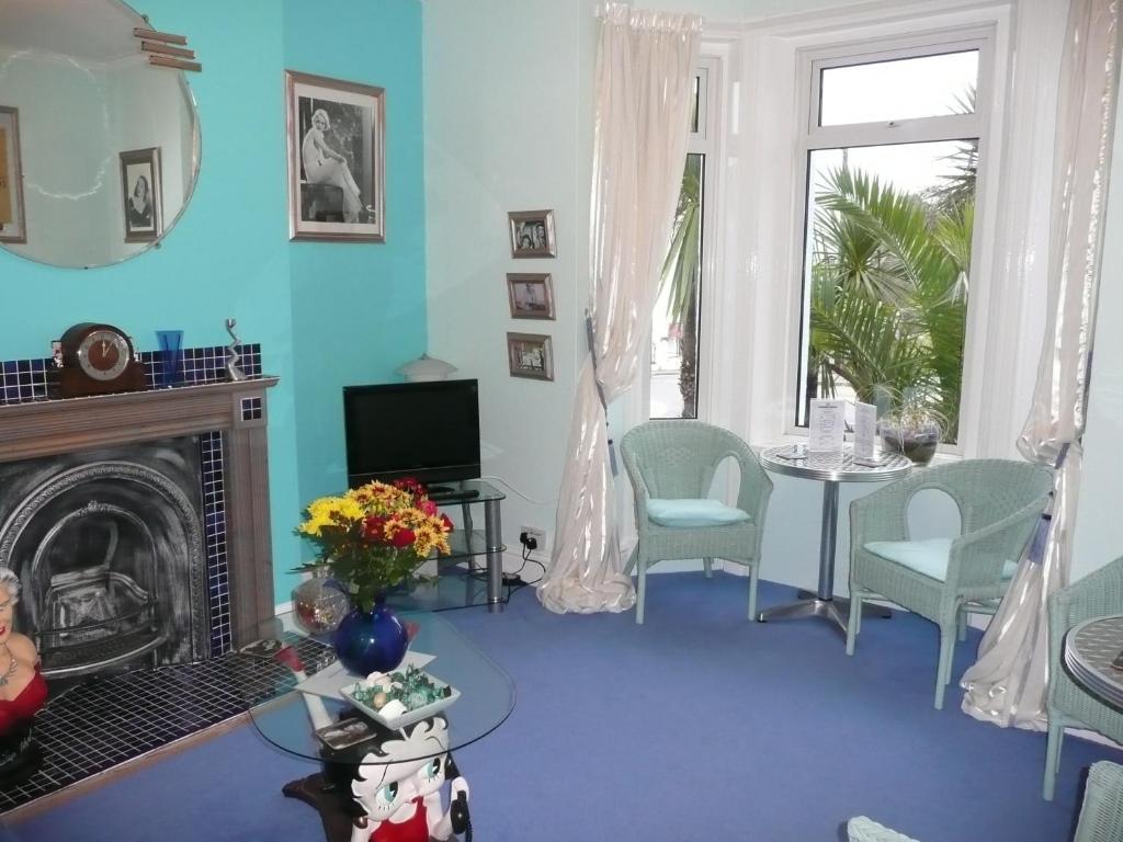 Pensión Blue Palms 4*